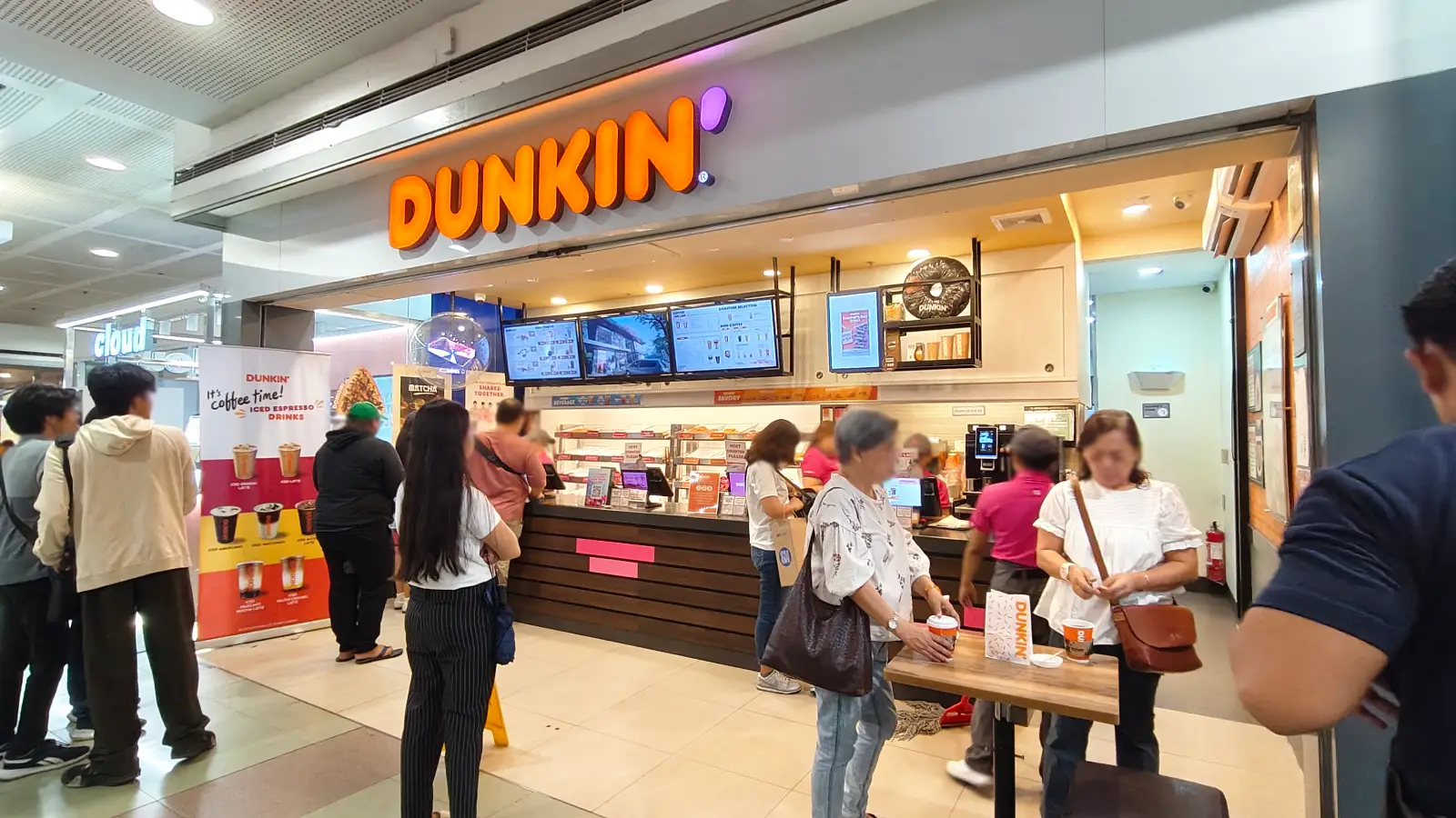 DUNKIN DONUTS in SM City North EDSA
